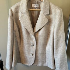 Le Suit Women's Beige Jacket